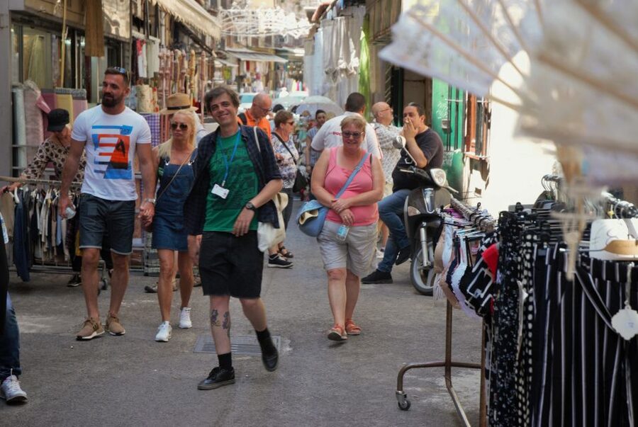 Palermo: Street Food and Local Market Tasting Tour - Meeting at Teatro Massimo