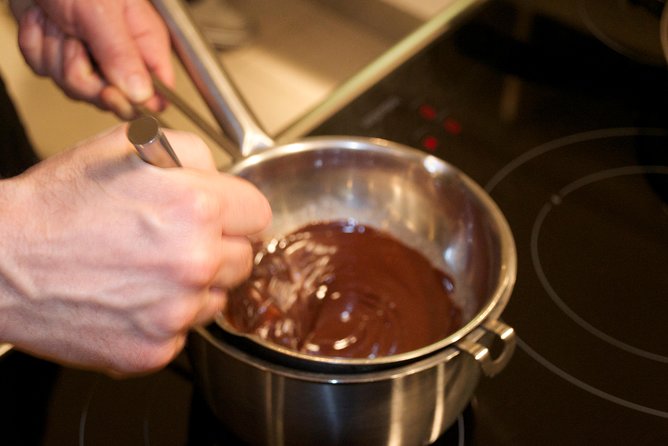 Paris Evening Cooking Class French Dinner and Market Visit Option - The Instructors and Teaching Style