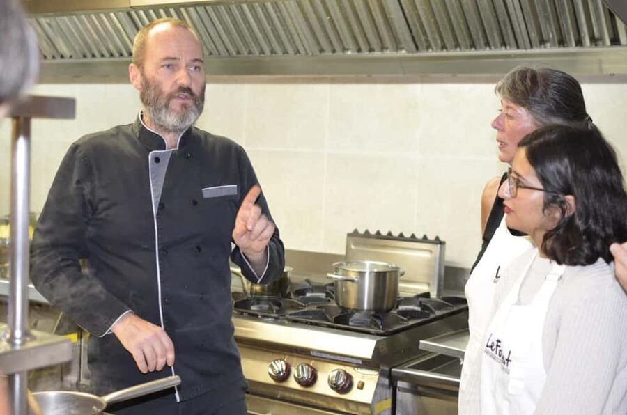 Paris: Evening Cooking Class with Optional Market Visit - The six-hour option begins in the Latin Quarter market
