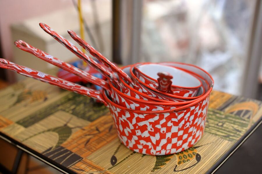 Paris: Flea Market Insider's Tour in Extra-Small Group - Key points at a glance