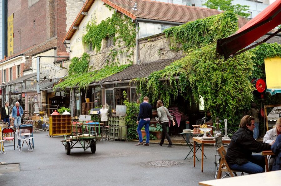 Paris: Flea Market Insider's Tour in Extra-Small Group - What to bring and what to skip
