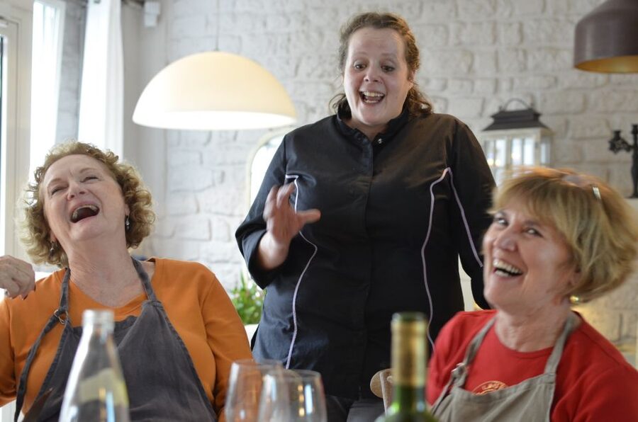 Paris: Full-Day Cooking Class, Market Tour and Lunch - Starting with coffee at Le Foodist