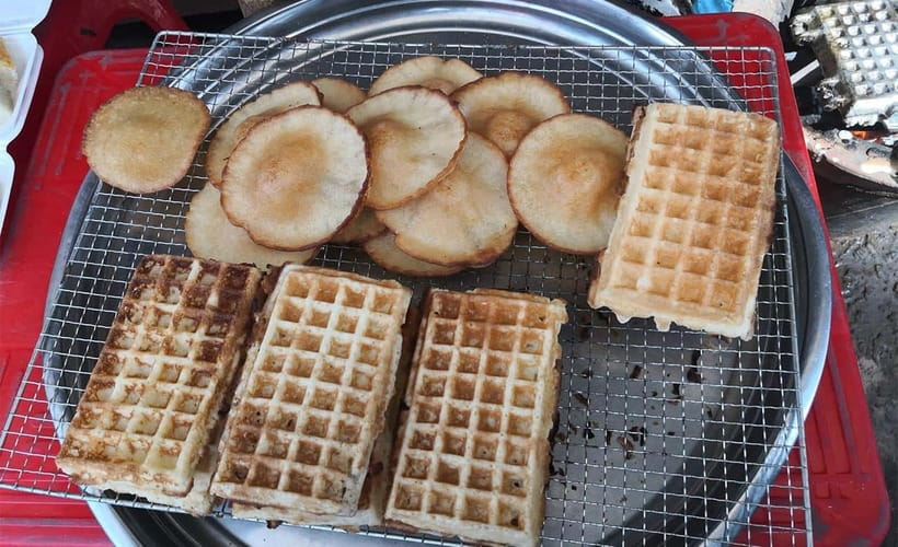 Phnom Penh: Morning Foodie, Market Walking & Street Art Tour - What $33 buys you