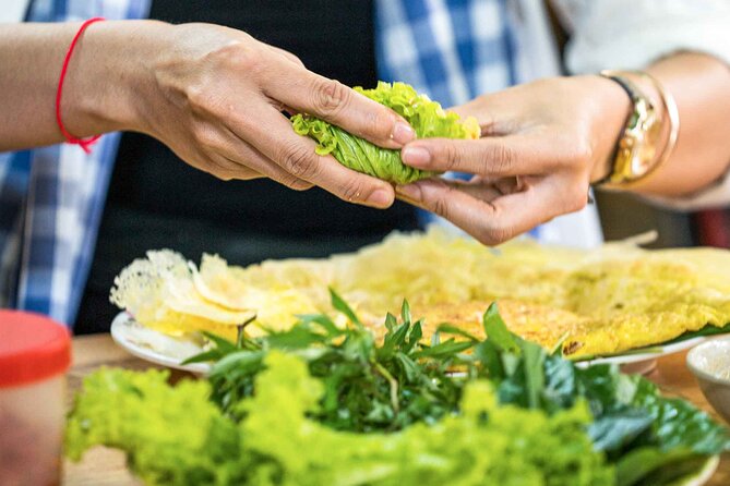 Phnom Penh Morning Market & Food Tour by Tuktuk - Includes All Food & Drinks! - Why the tuk-tuk setup works