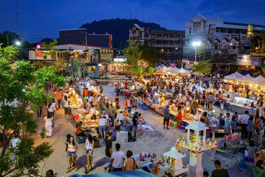 Phuket: Amazing Sunset View & Local Market Tour - Karon View Point and the three-beach panorama