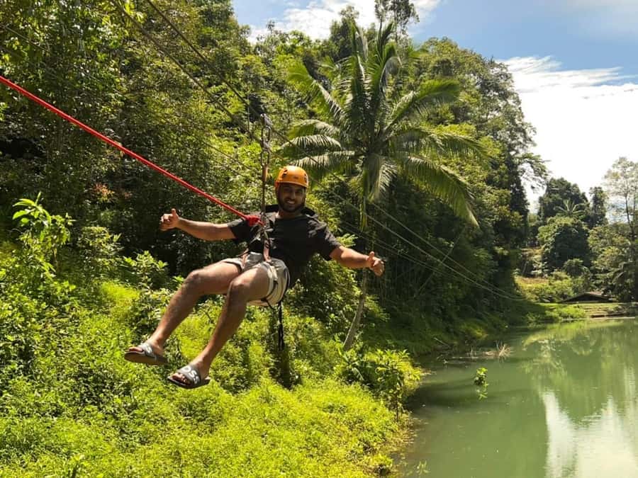 Phuket: Old Town + ATV 30Min Zipline 15Pform + Night Market - Flying across 15 zipline platforms