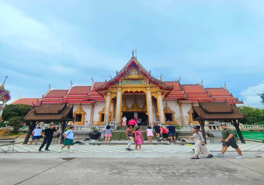 Phuket: Old Town + ATV 30Min Zipline 15Pform + Night Market - Walking through Phuket Old Town