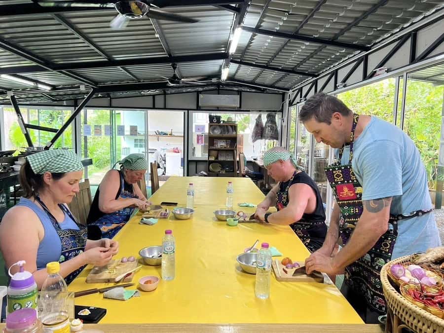 Phuket: Thai Cooking Class with Market Tour - Dietary choices and the allergy warning