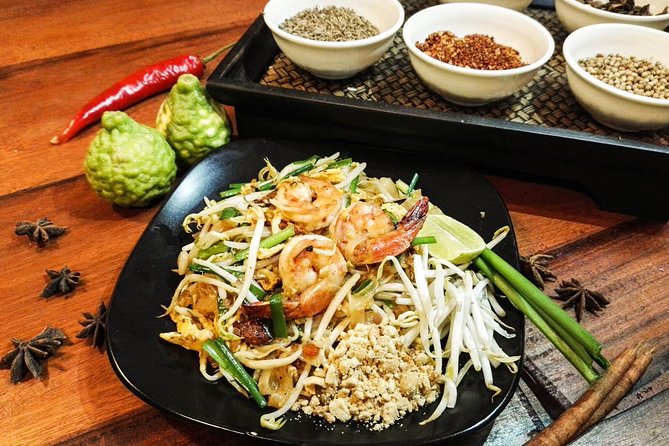 Pink Chili - Thai Cooking Class and Market Tour in Bangkok - How Much Hands-On Help You Get