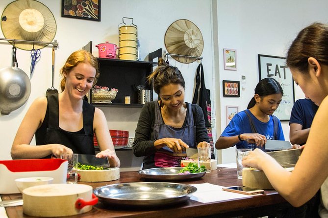 Pink Chili - Thai Cooking Class and Market Tour in Bangkok - Who Will Get the Most From Pink Chili
