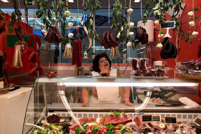 Porto Local Market Visit & Cooking Class / Showcooking - What the wine adds to the meal
