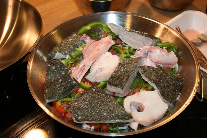 Porto Market Tour & Cooking Class - Half Day - Choosing seafood, fish, and produce with Vitor