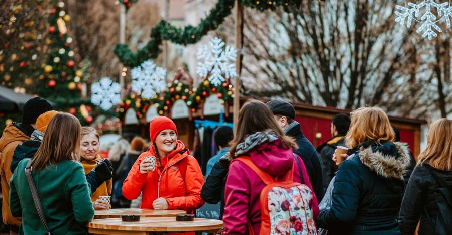 Prague: 2-3h Magical Christmas Markets Tour with Inclusions - The route after December 24
