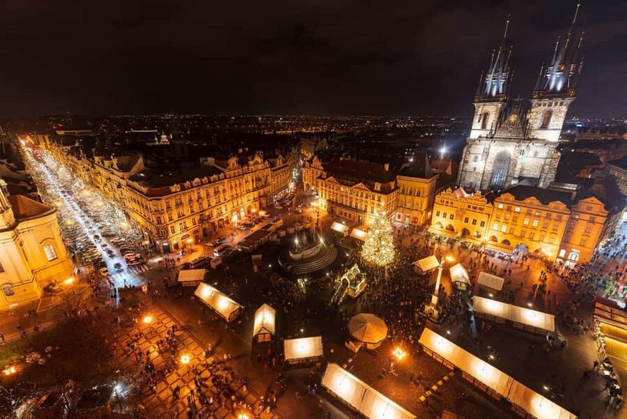 Prague: Private Christmas Markets and Landmarks Tour - A Christmas walk that starts away from the crowds