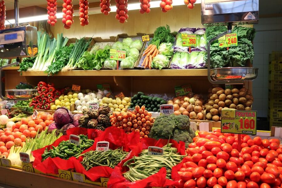 PREMIUM TAPAS TOUR: Paella, Market Tastings, and Winery - Who will enjoy this food walk most