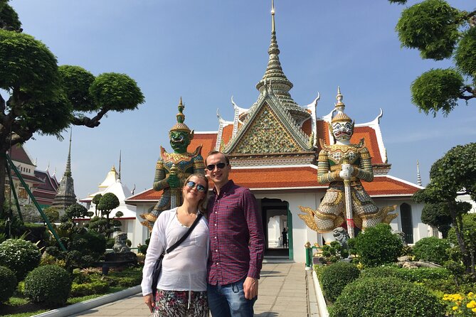 Private 3 Days Tour in Bangkok, Ayutthaya and Floating market - Day 3: A train crossing the market