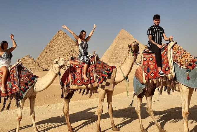 Private All INC-Pyramids,Sphinx,Egyptian Museum,Camel Ride(1 Hour)Lunch& Bazaar - Seeing all three Giza pyramids up close
