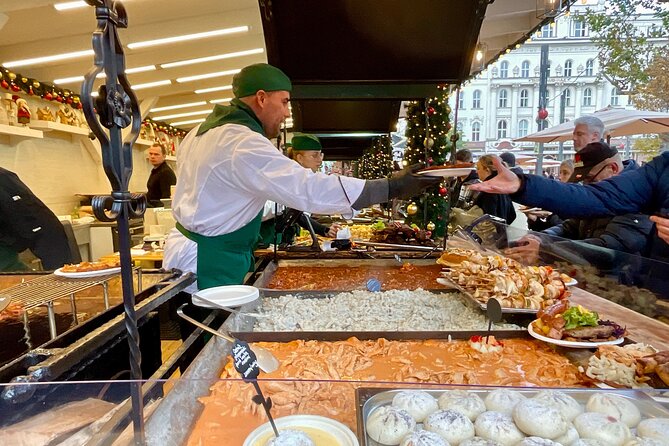 Private Budapest Christmas Market Tour with Chimney Cake & Mulled Wine - Should you book this Budapest Christmas tour?