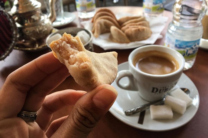 Private Casablanca Market Tour and Cooking Class with Chamsi - Returning home to cook a Moroccan meal