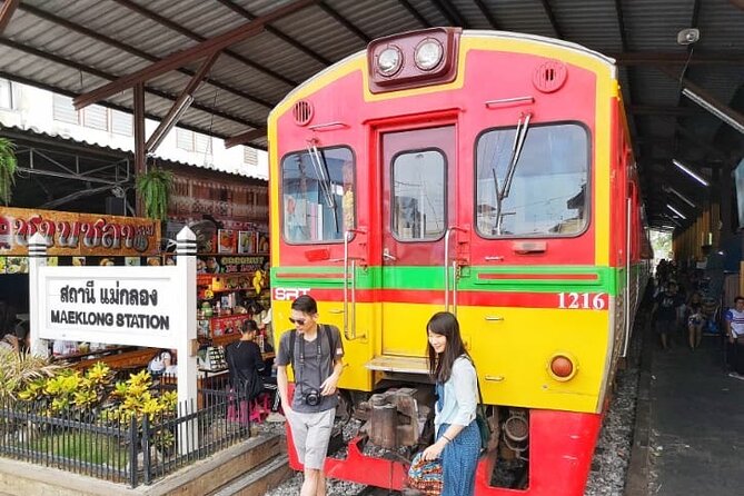 Private Damnoen Saduak and Maeklong Railway Market Tour(min 2pax) - Leaving Bangkok Between 8:00 and 8:30