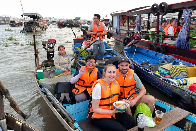 Private ecotour in Can Tho: floating market-nature reserved - Breakfast among the boats at Cai Rang