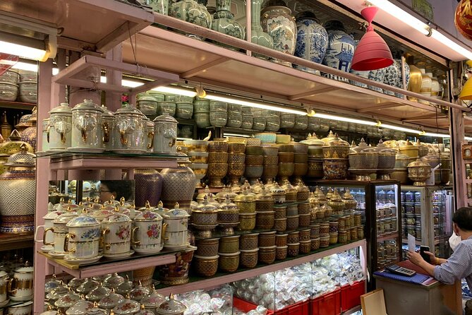 Private Exclusive Guided Chatuchak Weekend Market Shopping Tour - Who will get the most from this tour