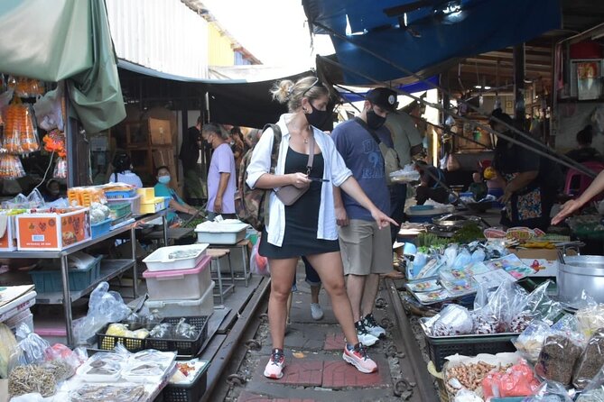 Private Excursion to Floating Market and Ayutthaya World Heritage - One day, three very different sides of Thailand