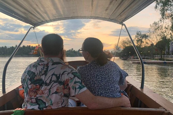 Private Excursion to Maeklong Railway & Amphawa Floating Markets - What to bring for the markets and boat ride