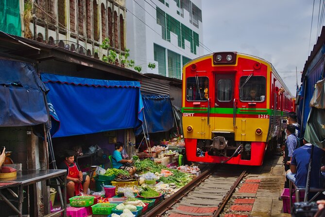 Private Floating Market and Maeklong Railway Market Day Tour - Why Maeklong Railway Market is worth the drive