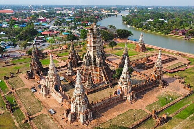 Private Floating Market & Maeklong Railway Tour from Bangkok - What the private format changes