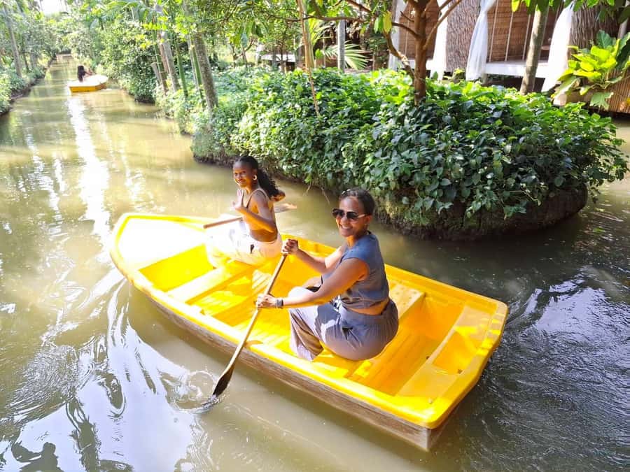 Private Floating & Train Market + DRAGON Temple + Thai Cafe - Thai iced tea and a slower final stop