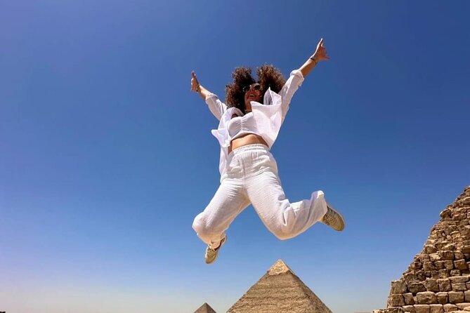 Private Full day Tour to Pyramids, Egyptian Museum and Bazaar - The Sphinx and the optional camel ride