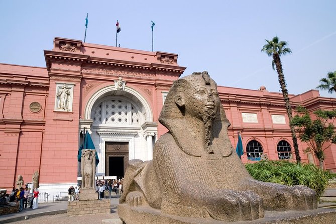 Private Guided Tour to Giza Pyramids Egyptian Museum & Khan El Kahlili Bazaar - The Giza Pyramids and Sphinx: Cairo’s essential first stop