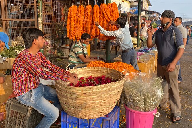 Private Half-Day Delhi Flower Market Tour - Faramarz and the Value of a Private Guide