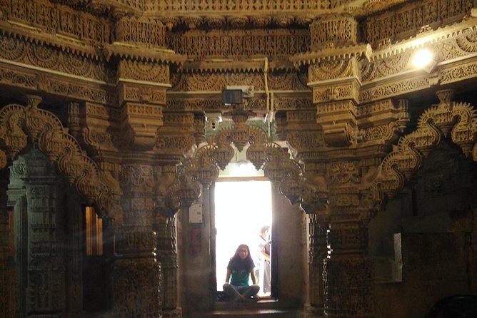 Private Heritage Walking Tour in Jaisalmer Fort and Old Bazaar - Timing, heat, and the practical side of the walk