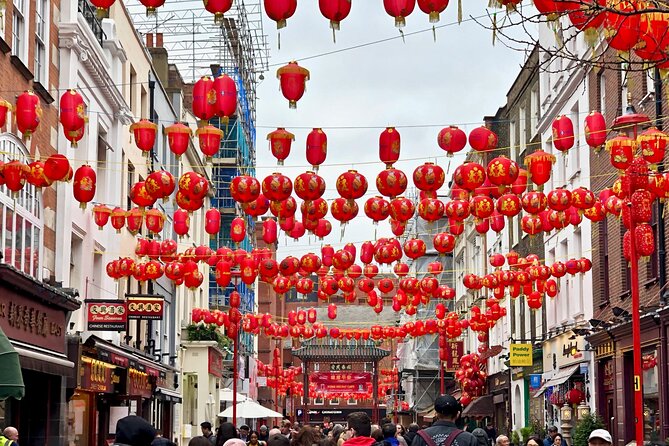 PRIVATE London Food Tours - Borough Market, Soho, East End - Soho: Chinatown, dim sum, and a crowded plate