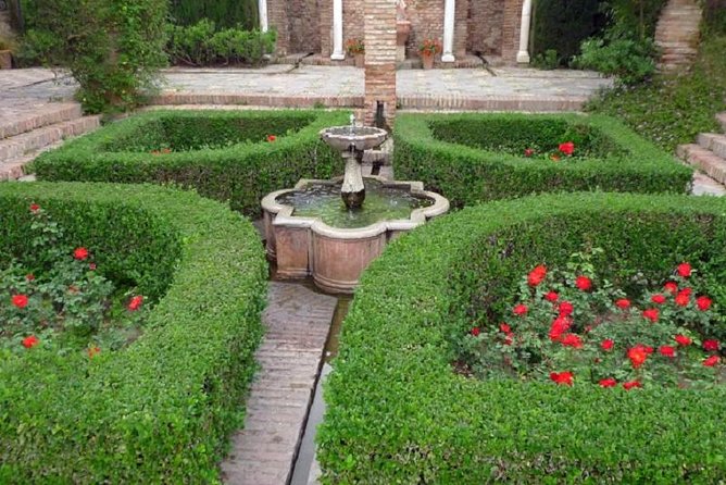 Private Malaga: Alcazaba, Museum, Market, Cathedral & Picasso - Roman Malaga at the Teatro Romano