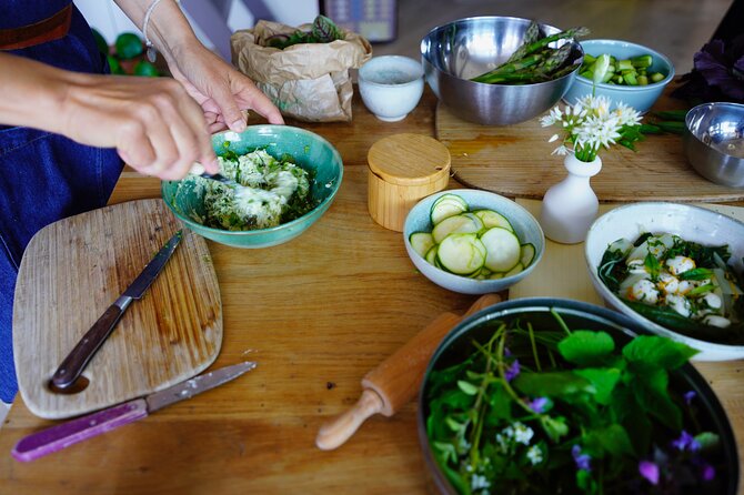 Private Market Tour and Cooking Class in Annecy with a Local - Timing, meeting point, and practical details