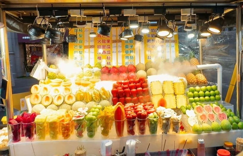 Private Night Market Tour with a Variety of Food Tastings - What the two-hour night market walk is really like