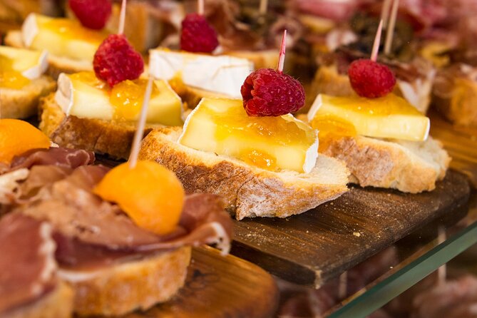 Private Secret Venice Tour; Rialto Market, San Polo & Food and Wine tasting - T Fondaco dei Tedeschi and German merchants