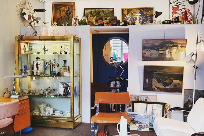Private shopping tour at the Paris Antique Flea Market - Negotiating, choosing, and getting purchases home
