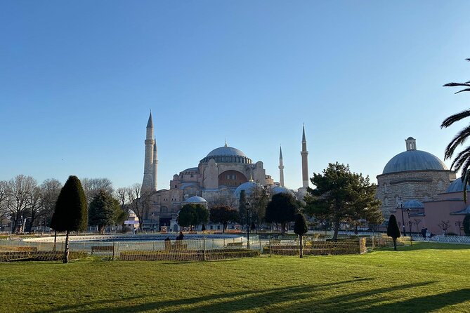 Private: Topkapi Palace, St. Sophia, Blue Mosque, Grand Bazaar, Hipodromme - Transport, walking, and the pace of the day