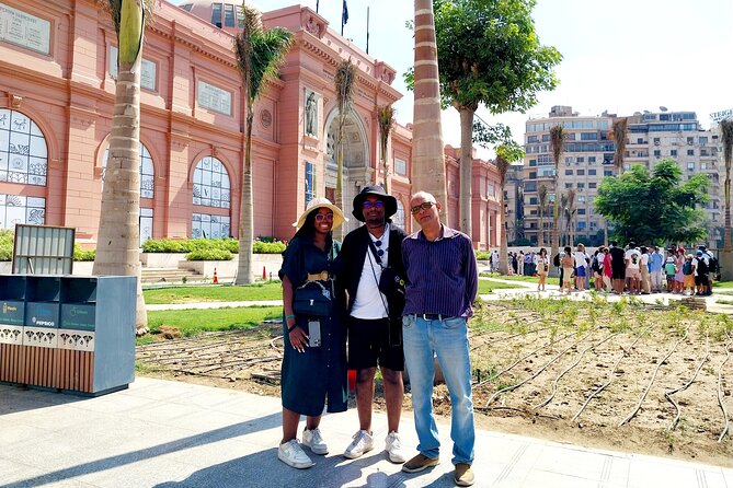 Private Tour: Giza Pyramids & Cairo Museum & Bazaar(All included) - Meeting the Great Sphinx and Valley Temple