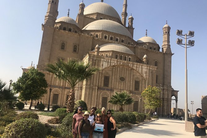 Private Tour Giza Pyramids & Egyptian Museum and Citadel & Old Cairo and Bazaar - Giza Pyramids and the Sphinx: the essential opening