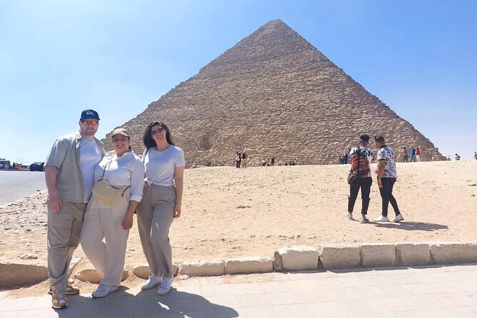 Private Tour Giza Pyramids ,Egyptian Museum and Local Market - Giza gives you the strongest first hour
