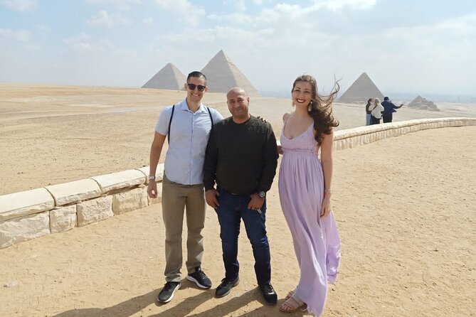 Private Tour Giza pyramids ,Sphinx. Lunch and local bazaars - What the guide adds to a short visit