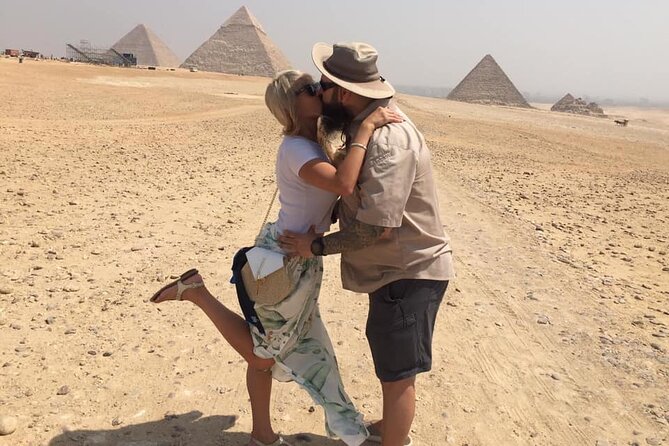 Private Tour Giza pyramids ,Sphinx. Lunch and local bazaars - How to get the most from your four hours