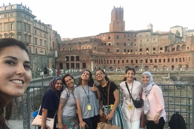 Private Tour - Museum of the Imperial Forums in the Trajan Markets - Seeing the excavation site with a guide