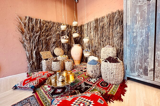 Private Tour Old Dubai Souks Creek and Abra Tour with Tastings - The abra ride across Dubai Creek