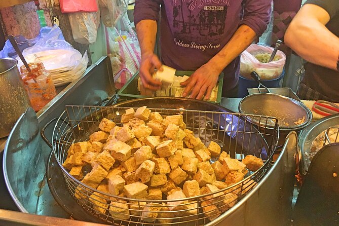 [Private Tour] Shilin Night Market Walking Tour With a Private Tour Guide (2-hr) - The guides are the heart of the experience